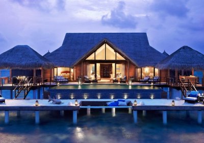 THE REHENDI PRESIDENTIAL OVERWATER SUITE WITH POOL