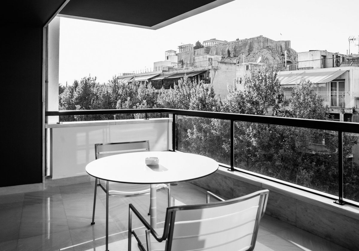 AthensWas Suite - wudok na wzgórze Akropolu z balkonu