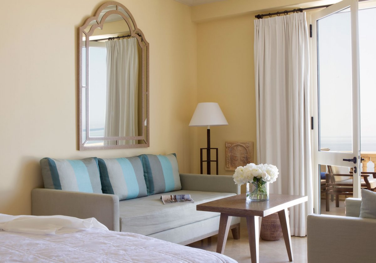 Three Bedroom Suite - sypialnia ze strefą wypoczynkową