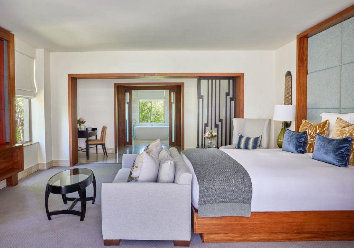 TWO BEDROOM ISLAND FAMILY SUITE - główna sypialnia z łóżkiem typu King-size