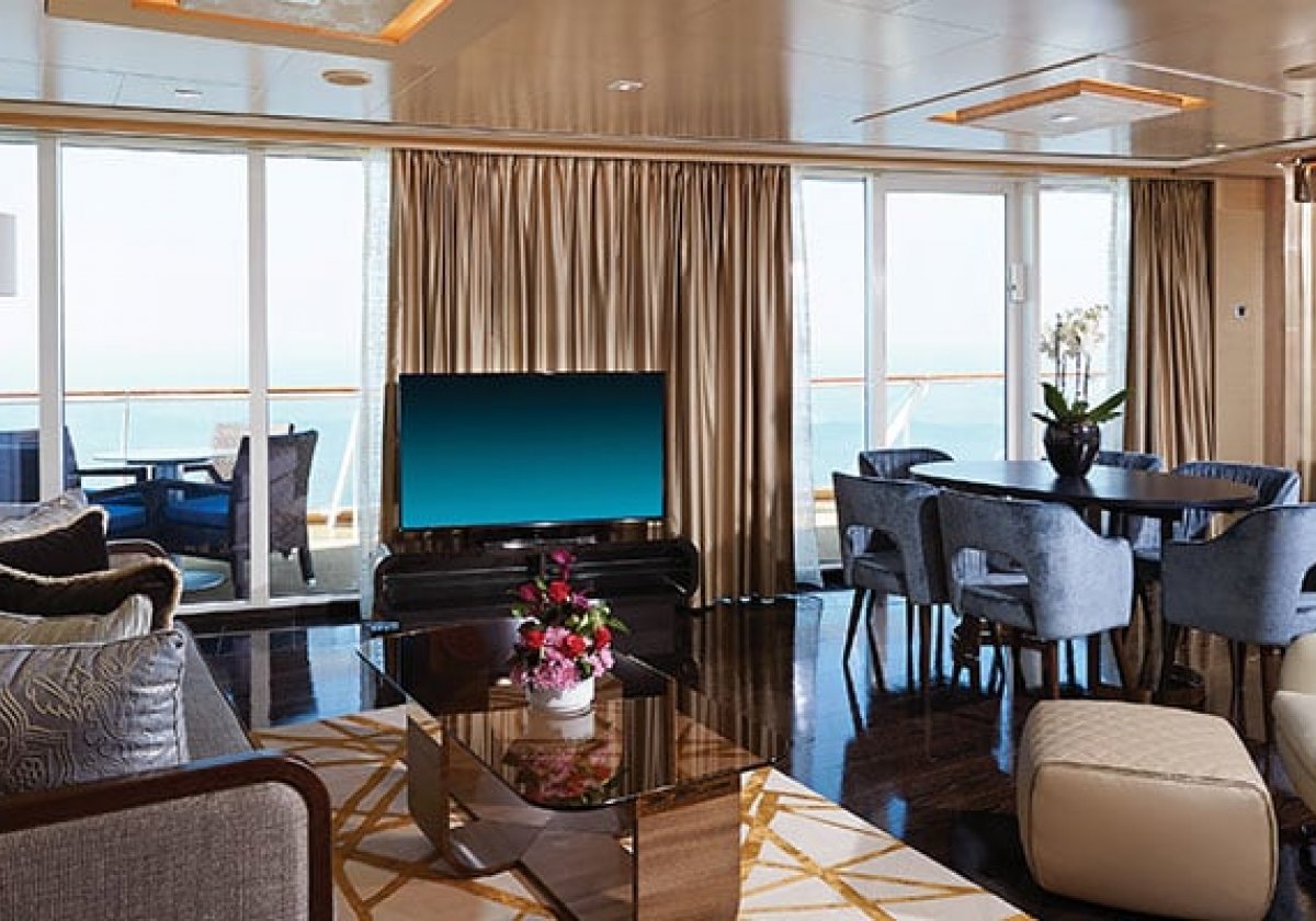 Norwegian Bliss - The Haven Deluxe Owner's Suite with Large Balcony - salon