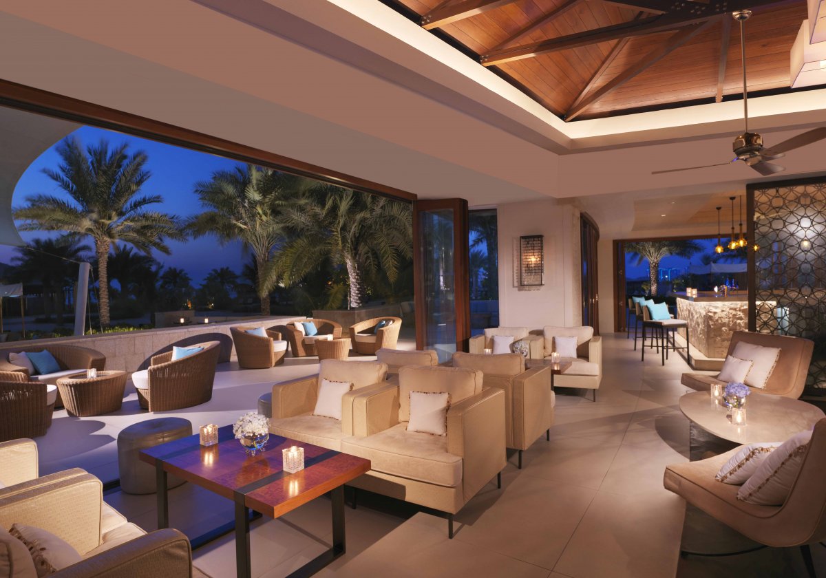 The Ritz-Carlton Dubaj - La Baie Lounge