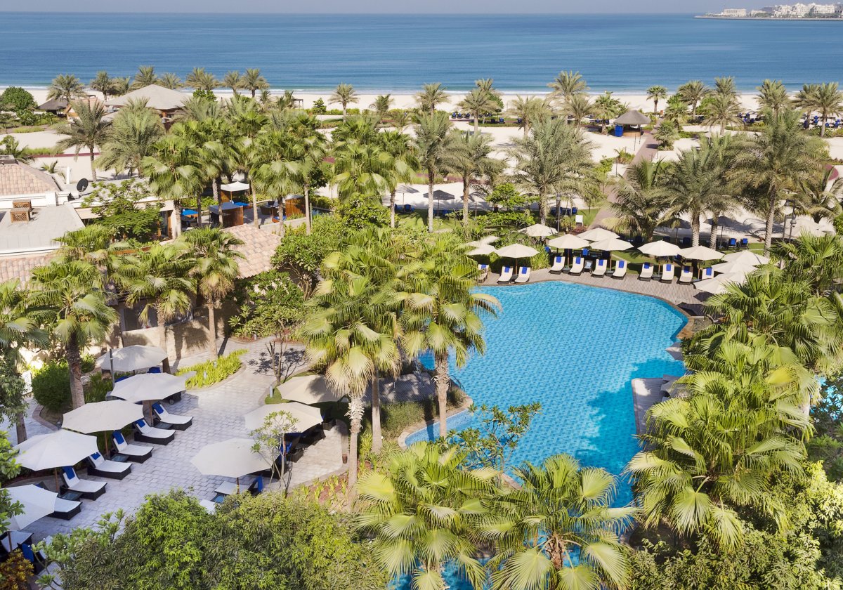 The Ritz-Carlton Dubaj - kompleks basenowo-parkowy