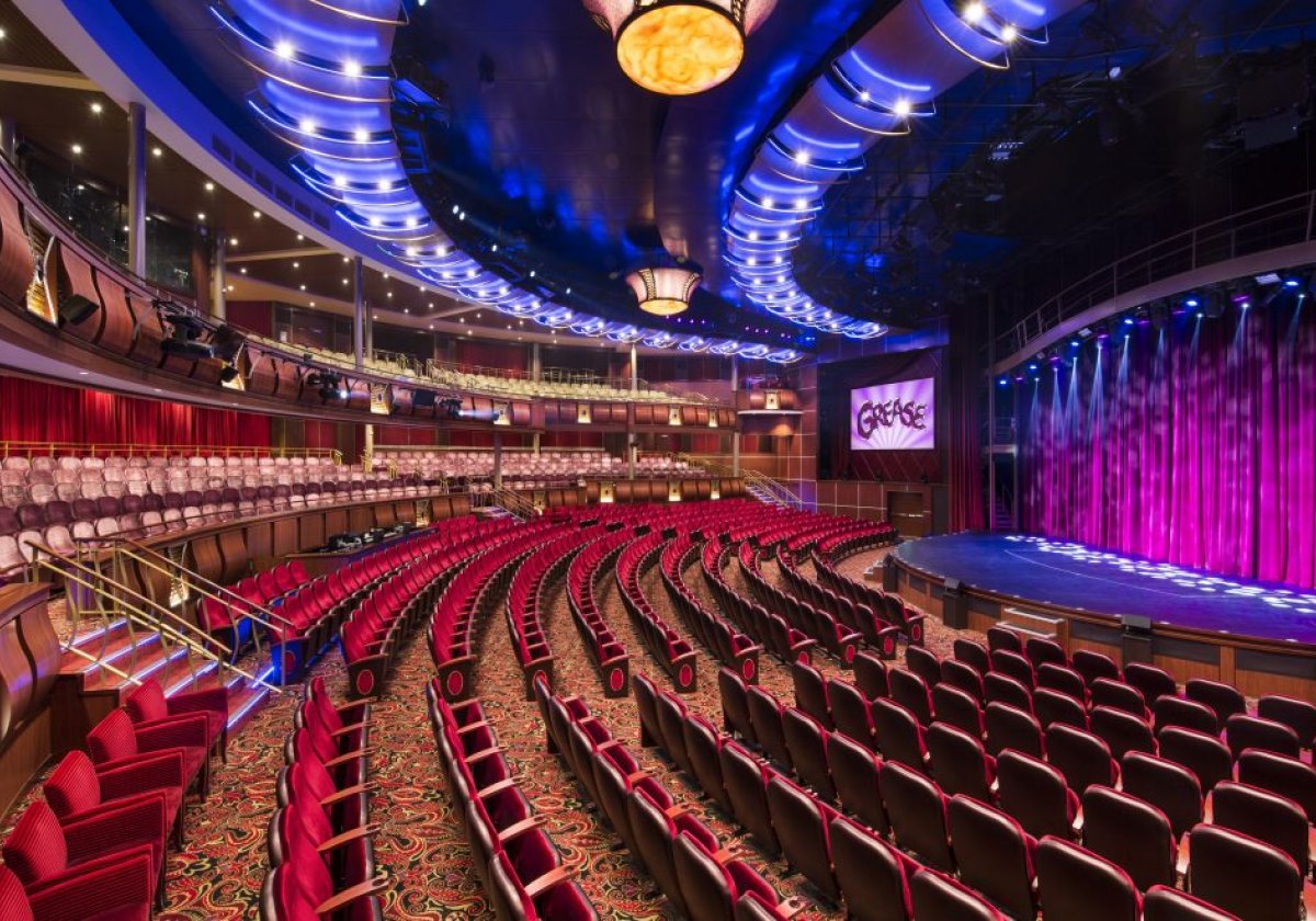 Symphony of the Seas - Royal Theater