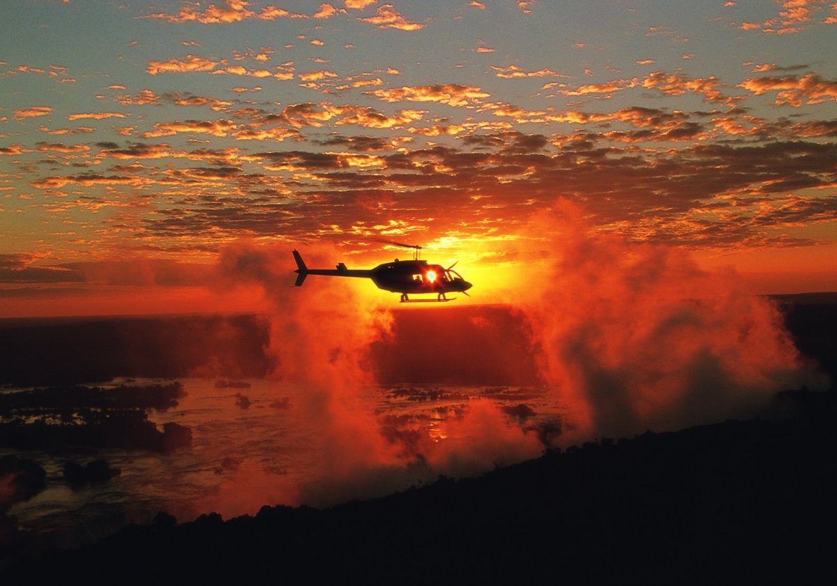 Lot helikopterem nad Wodospadami Wiktorii
