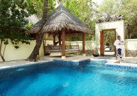 TWO BEDROOM BEACH VILLA SUITE WITH SPA AND POOL - basen