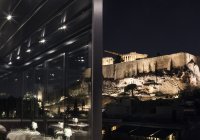 AthensWas - restauracja Sense - widok na wzgórze Akropol nocą